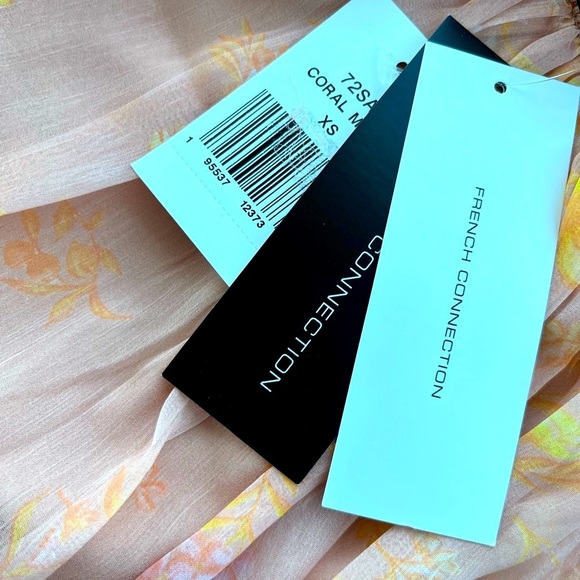 NEW FRENCH CONNECTION- Flowy Mock Neck Blouse with sheer arms in floral print - Picture 8 of 10